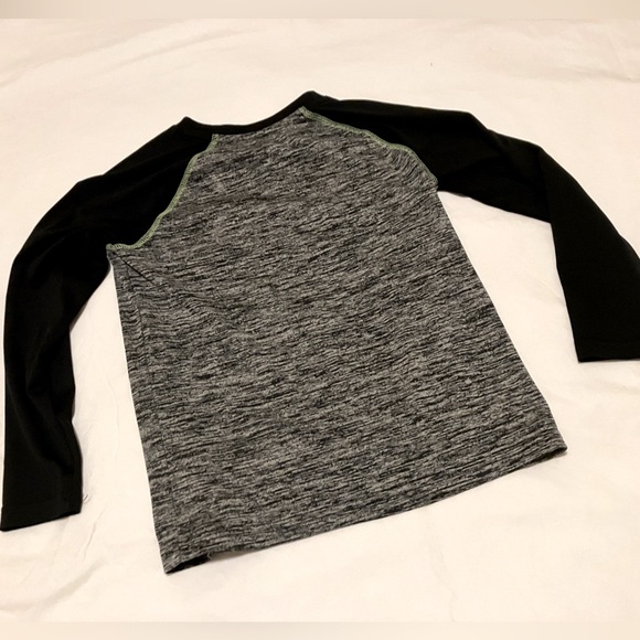 Kids Super Mario long sleeve shirt, Jumping Beans size 6 - Picture 4 of 8